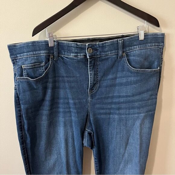 Torrid Bombshell Skinny Premium Stretch High-Rise Jean 24 Tall - Picture 5 of 16